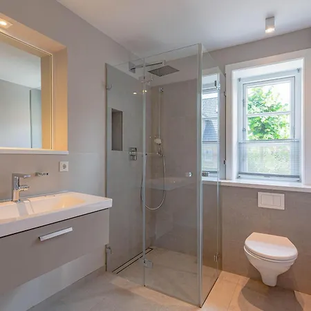 Apartment Muck's Blick Sued - Eg