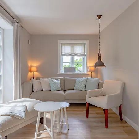 Apartment Muck's Blick Sued - Eg Goting